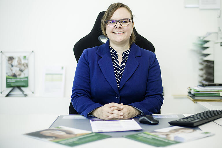 Nicole Gerner, Beratungsstellenleiterin beim Lohn- und Einkommensteuer Hilfe-Ring in Würzburg, berät auch Rentner in Sachen Steuer. Nicole Gerner, Beratungsstellenleiterin beim Lohn- und Einkommensteuer Hilfe-Ring in Würzburg, berät auch Rentner in Sachen Steuer. 