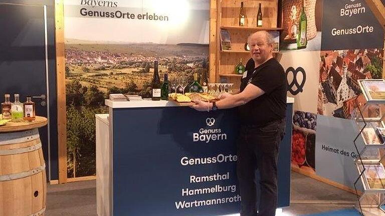 Klaus Kemmer am Messestand auf der Grünen Woche - Klaus Kemmer am Messestand auf der Grünen Woche Klaus Kemmer am Messestand auf der Grünen Woche - Klaus Kemmer am Messestand auf der Grünen Woche