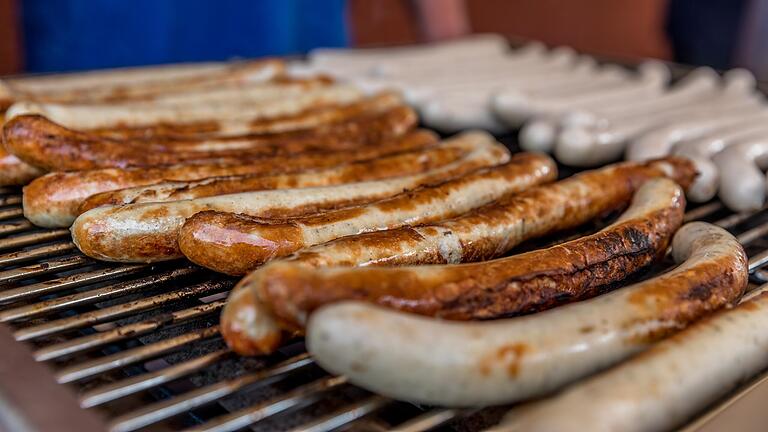 Ein Fest ohne Bratwurst gibt es in Franken nicht – auch wenn ein Sternekoch aus Berlin kommt.