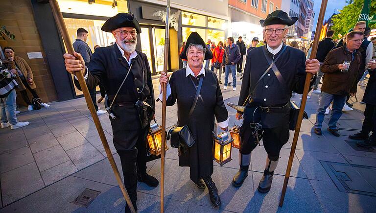 Durften beim Stadtfest natürlich auch nicht fehlen: Die Würzburger Nachtwächter. Durften beim Stadtfest natürlich auch nicht fehlen: Die Würzburger Nachtwächter.