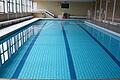Das Schulschwimmbad im kreiseigenen Schulviertel von Bad Königshofen wäre eine Möglichkeit Schwimmkurse anzubieten. Es wird bis 17 Uhr von Schulen genutzt, danach wäre es frei für das neue Angebot.