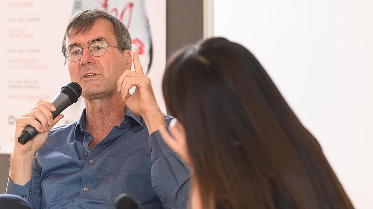 Stefan Klein: 'Wir sind Atommüll aus dem Brutreaktor des Weltalls.' Stefan Klein: 'Wir sind Atommüll aus dem Brutreaktor des Weltalls.'