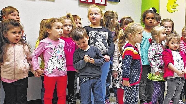 Ein Willkommensgruß: Die Kinder von der AWO-Kita begrüßten die Gäste mit einem Lied.