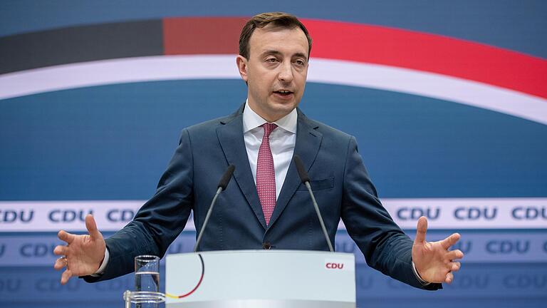 Auch der frühere CDU-Generalsekretär Paul Ziemiak ist schockiert über die Drohungen gegen die Grünen in Schweinfurt. Auch der frühere CDU-Generalsekretär Paul Ziemiak ist schockiert über die Drohungen gegen die Grünen in Schweinfurt.