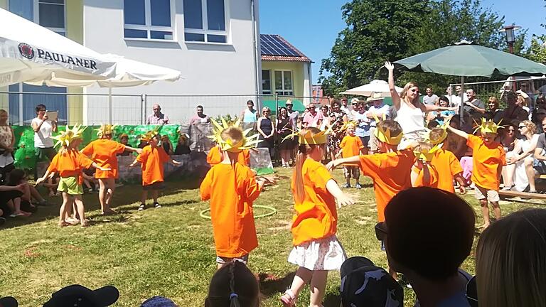 Die Maus Frederik als Theateraufführung beim Kindergarten-Fest im Mainkinderhaus in Untereisenheim.