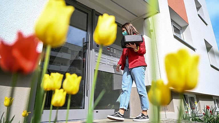 Essen auf Rädern wie hier in Ravensburg während der Corona-Krise, wünscht sich die Linke auch in Schweinfurt für Kinder aus Hartz-IV-Familien, Kinder im Sozialhilfebezug und Rentner, die aufstocken müssen. Zumindest für Kinder könnte es eine Lösung geben.