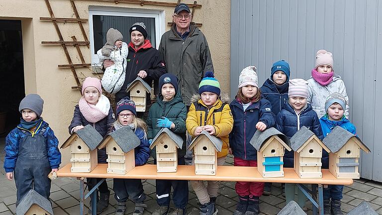 Kindergruppe des OGV Gollachostheim mit Werner Albig. Kindergruppe des OGV Gollachostheim mit Werner Albig.