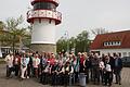 Der Gerbrunner Obst-und Gartenbauverein vor dem ehemaligen Leuchtfeuer in Lauterbach auf der Insel Rügen.