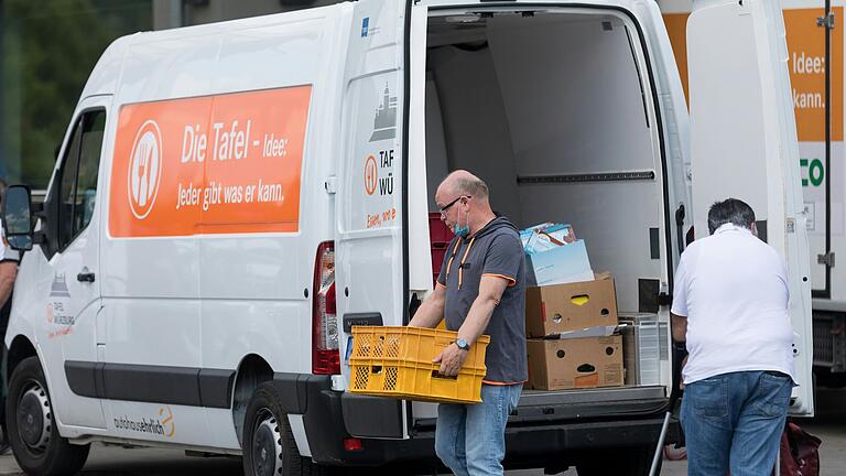 Kapazitäten ausgeschöpft: Der Tafel mangelt es an Fahrerinnen und Fahrern für ihre Warenspenden. Kapazitäten ausgeschöpft: Der Tafel mangelt es an Fahrerinnen und Fahrern für ihre Warenspenden.