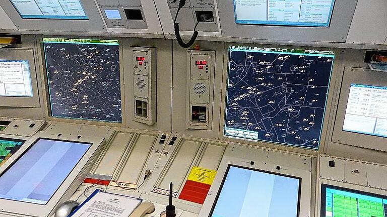 Ausgeklügelt – das System virtueller Knotenpunkte, vergleichbar mit Autobahnkreuzen Ausgeklügelt – das System virtueller Knotenpunkte, vergleichbar mit Autobahnkreuzen