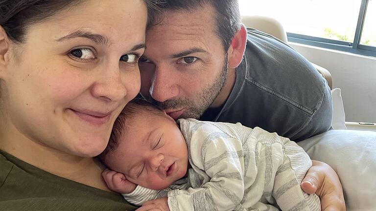 Felicitas und Wayne Sauer sind überglücklich über die Geburt ihrer Tochter Pippa Joy. Das Mädchen wurde am Mittwoch, 20. Januar, in Rockhampton in Australien geboren. Felicitas, eine geborene Kirchner, hat ihre Wurzeln in Hohenroth. Felicitas und Wayne Sauer sind überglücklich über die Geburt ihrer Tochter Pippa Joy. Das Mädchen wurde am Mittwoch, 20. Januar, in Rockhampton in Australien geboren. Felicitas, eine geborene Kirchner, hat ihre Wurzeln in Hohenroth.