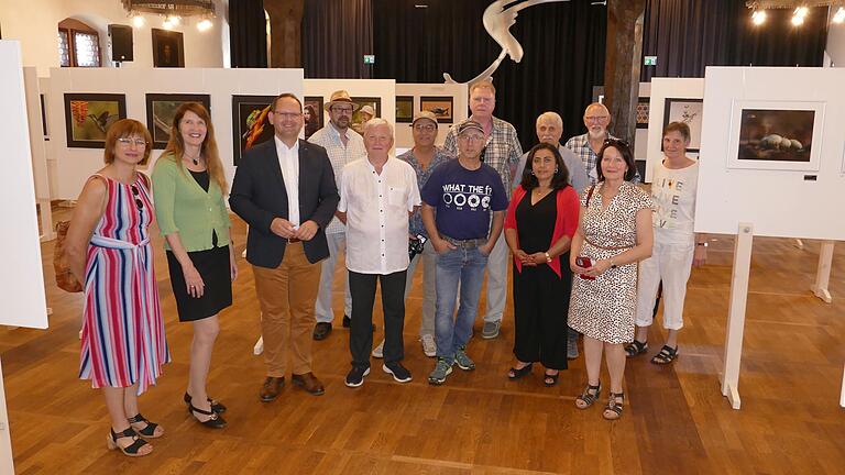 Traditionell zur Kulinarischen Meile veranstaltet der Fotoarbeitskreis der Vhs Karlstadt eine Fotoausstellung im Rathaussaal. Traditionell zur Kulinarischen Meile veranstaltet der Fotoarbeitskreis der Vhs Karlstadt eine Fotoausstellung im Rathaussaal.