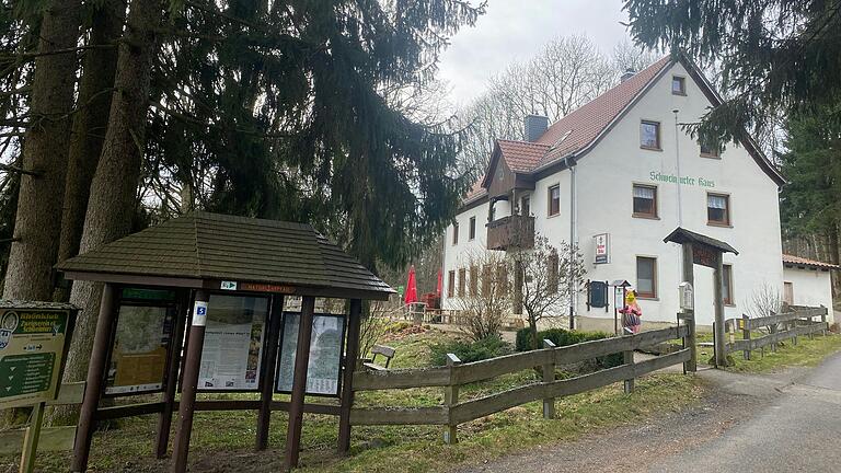 Idyllisch gelegen, aber derzeit geschlossen: das Schweinfurter Haus am Gangolfsberg in der Rhön.