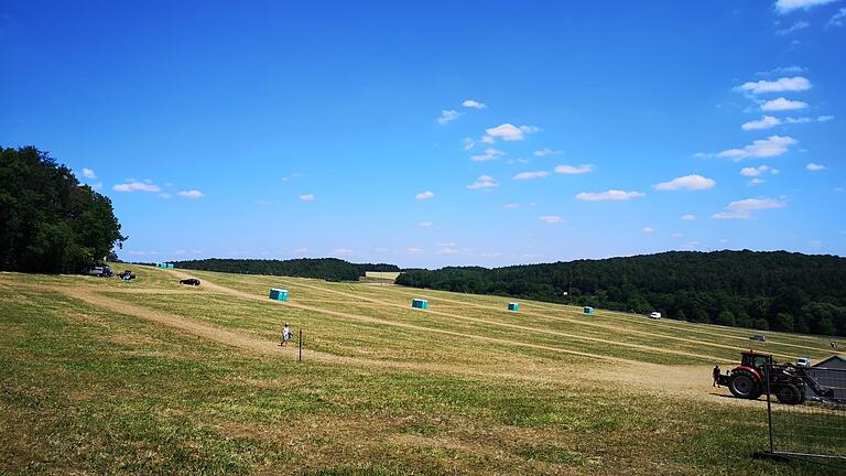 Der Campingplatz des Ab geht die Lutzi-Festival 2023 hat sich am Sonntag geleert und wird wieder zur grünen Wiese. Der Campingplatz des Ab geht die Lutzi-Festival 2023 hat sich am Sonntag geleert und wird wieder zur grünen Wiese.