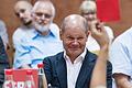 SPD-Wahlkampf in Sachsen       -  Der Macher und GroKo-Verteidiger Olaf Scholz greift jetzt doch nach dem SPD-Vorsitz.