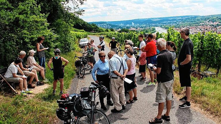 Mit dem Fahrrad dem Klimawandel auf der Spur: Veitshöchheimer setzten sich mit örtlichen Auswirkungen auseinander.