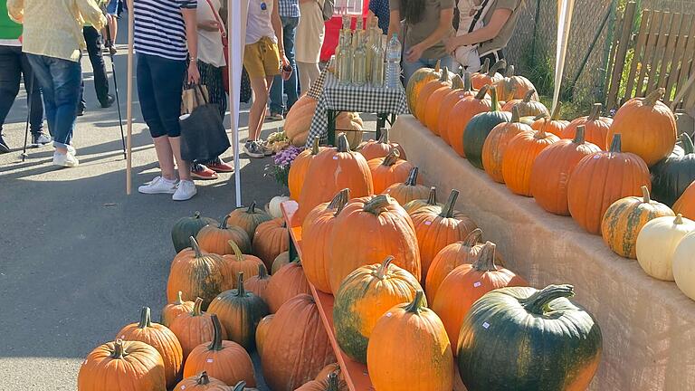 Essen, Trinken und Musik gehören traditionell zusammen beim Äüere Herbstmarkt - an diesem Samstag wieder.