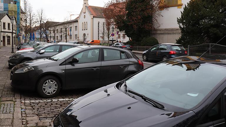 Die Kaiserstraße bietet 83 innenstadtnahe Parkplätze. Im vorigen Jahr wurden dort 1533 Parkverstöße geahndet.&nbsp; &nbsp;