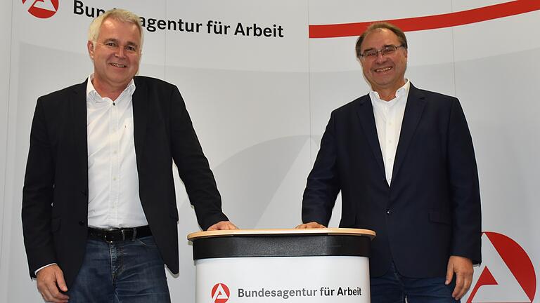 Thomas Schlereth (links), Teamleiter für den Bereich Berufsberatung, und Thomas Stelzer, Leiter der Arbeitsagentur Schweinfurt, stellten die Situation auf dem Ausbildungsmarkt in Schweinfurt und dem Landkreis vor.