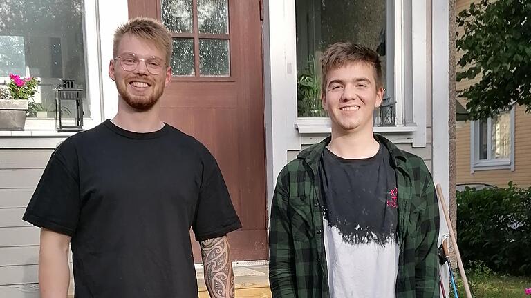 Mit Nils Schall und Nico Gans  haben zwei Auszubildende von Labor LS die Möglichkeit, in Finnland an dem von Erasmus+ geförderten Programms während der Sommerferien teilzunehmen. Foto: Ina Betz       -  Mit Nils Schall und Nico Gans  haben zwei Auszubildende von Labor LS die Möglichkeit, in Finnland an dem von Erasmus+ geförderten Programms während der Sommerferien teilzunehmen. Foto: Ina Betz