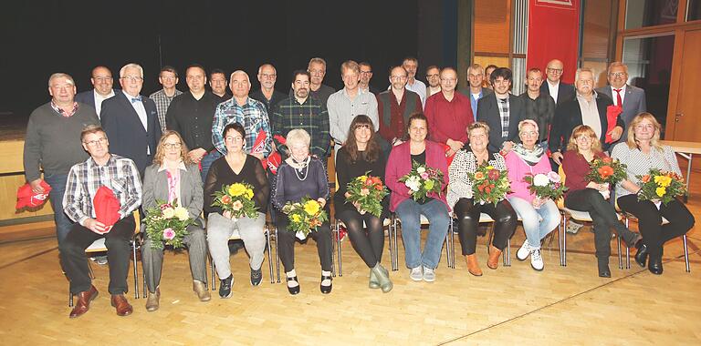 25 Jahre dabei sind diese Frauen und Männer.