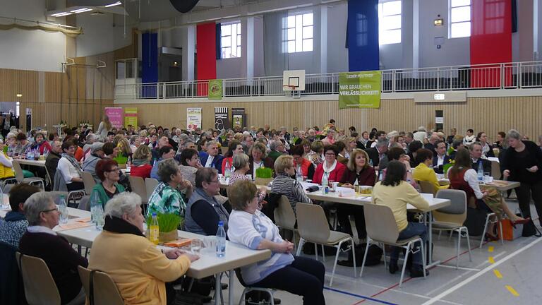 Beim Landfrauentag 2020 traf sich regionale Prominenz aus Politik und Bauernverband.