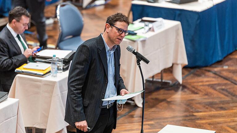 Klimabürgermeister Martin Heilig in einer Sitzung des Würzburger Stadtrats im vergangenen Dezember.