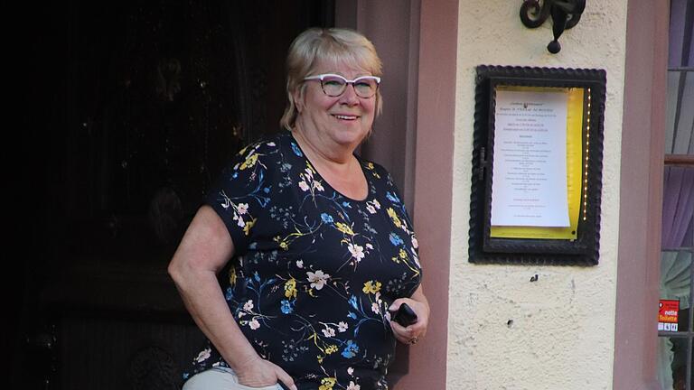 Margitta Gottschalk vom Schönbrunnen in Lohr vermutet, dass viele Mitarbeitende aus dem Service während der Lockdowns in die Industrie abgewandert sind (Archivfoto).