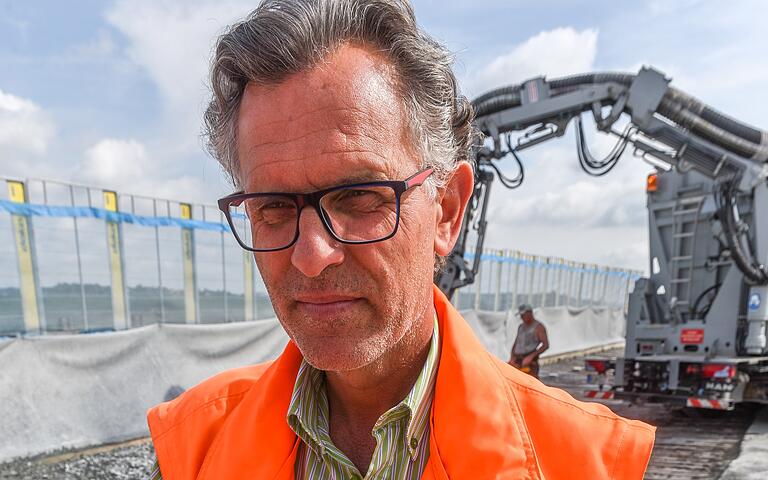 Für Wolfgang Thaler von der Autobahndirektion Nordbayern ist die größte Brückenbaustelle Unterfrankens Alltag. Für Wolfgang Thaler von der Autobahndirektion Nordbayern ist die größte Brückenbaustelle Unterfrankens Alltag.