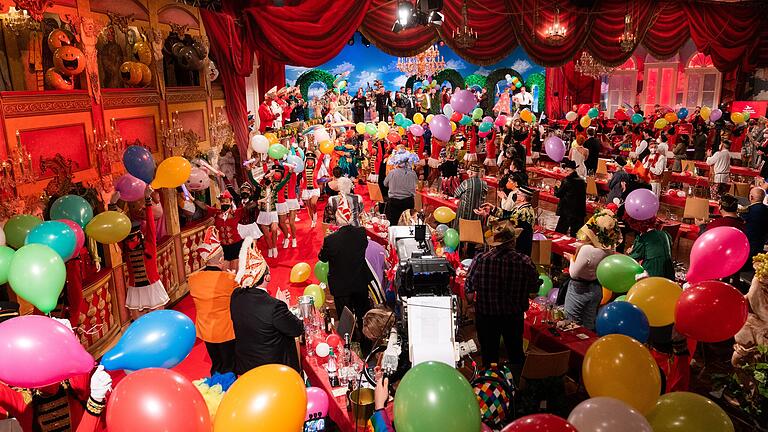 Fastnacht in Franken wird aus den Mainfrankensälen in Veitshöchheim gesendet und gehört zu den beliebtesten Sendungen des Bayerischen Rundfunks.       -  2023 gibt es endlich wieder eine Live-Übertragung der 'Fastnacht in Franken' im TV und Stream.