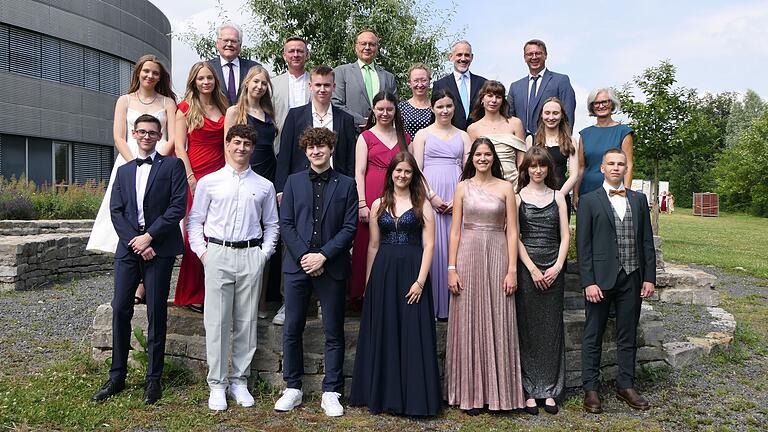 Die Preisträgerinnen und Preisträger erhielten für ihre besonderen Leistungen beim Abitur jeweils einen Preis von den Sponsoren überreicht.