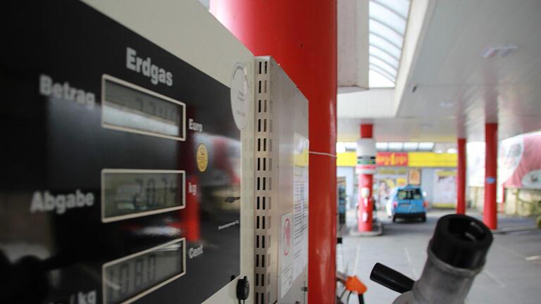 Die Erdgas-Zapfsäule an der Agip-Tankstelle in Bad Brückenau wird zum 30. Juni abgebaut.Johannes Schlereth       -  Die Erdgas-Zapfsäule an der Agip-Tankstelle in Bad Brückenau wird zum 30. Juni abgebaut.Johannes Schlereth