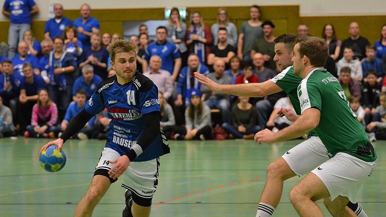 Der Vorfall mit dem provozierenden Liedzettel wirft einen unheilvollen Schatten auf die Handball-Bezirksoberliga-Begegnung zwischen dem SV Michelfeld und dem TV Marktsteft am 9. Februar 2019 in Marktsteft, die Michelfeld denkbar knapp mit 19:18 für sich entschied. Auf dem Spielfeld ging es spannend, aber sportlich fair zu.