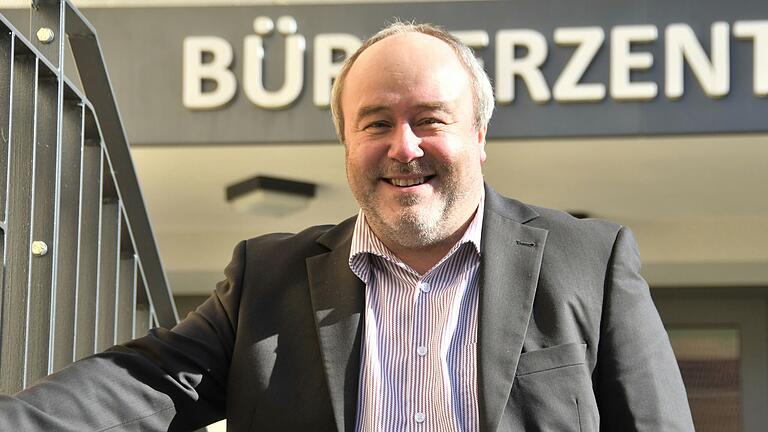 Rienecks Bürgermeister Sven Nickel möchte im Amt bleiben. Rienecks Bürgermeister Sven Nickel möchte im Amt bleiben.
