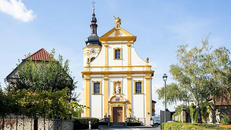Die Schutzengelkirche in Gaukönigshofen ist mit mehr als 100 Engeln geschmückt. Sie gilt als ein kulturhistorischer Höhepunkt des neuen Kulturwegs 'Cherubim im Gää'. Die Schutzengelkirche in Gaukönigshofen ist mit mehr als 100 Engeln geschmückt. Sie gilt als ein kulturhistorischer Höhepunkt des neuen Kulturwegs 'Cherubim im Gää'.