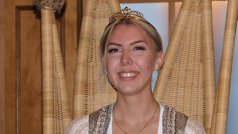 Anna-Lena Sünkel ist die achte Sander Weinprinzessin. Anna-Lena Sünkel ist die achte Sander Weinprinzessin.