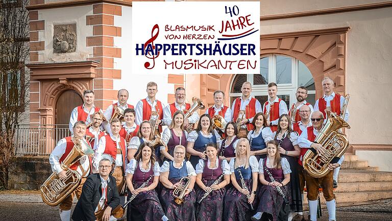 Die Happertshäuser Musikanten 2024, in ihrem Jubiläumsjahr.