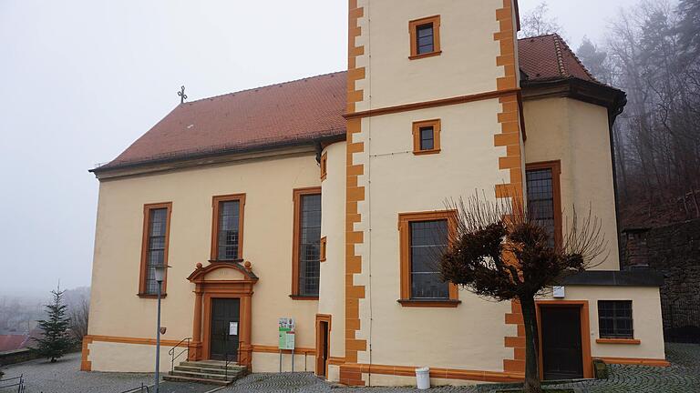 Die Portale der Kirche in Heufurt wurden renoviert. Die Stadt Fladungen bezuschusst die Maßnahme mit insgesamt 1810 Euro. Die Portale der Kirche in Heufurt wurden renoviert. Die Stadt Fladungen bezuschusst die Maßnahme mit insgesamt 1810 Euro.