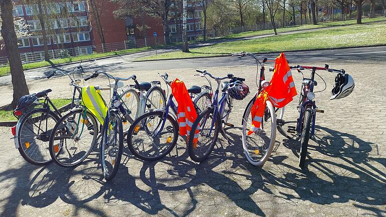 Die Diakonie Schweinfurt startet das Projekt 'Fahrrad fahren lernen'. Die Diakonie Schweinfurt startet das Projekt 'Fahrrad fahren lernen'.