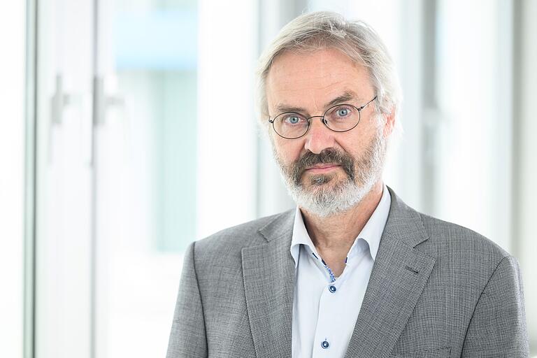 Erläutert Kosten und Löhne in der Landwirtschaft: Agrarexperte Heiko Lukas von der Regierung für Unterfranken. Erläutert Kosten und Löhne in der Landwirtschaft: Agrarexperte Heiko Lukas von der Regierung für Unterfranken.