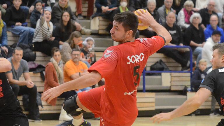 Rückraumspieler Markus Seltsam vom TSV Lohr ist nach seiner Verletzung wieder ins Training eingestiegen. Ob er in Haunstetten aber schon spielen wird, ist noch offen. Rückraumspieler Markus Seltsam vom TSV Lohr ist nach seiner Verletzung wieder ins Training eingestiegen. Ob er in Haunstetten aber schon spielen wird, ist noch offen.