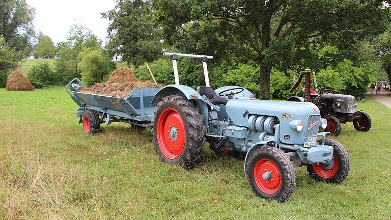 Um die 500 historische Schlepper und Traktoren sind beim Oldtimer-Schlepper-Treffen zu bewundern.