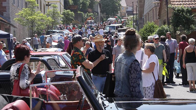 Impression vom Gnodstadter Dorffest mit Oldtimerparade 2020.