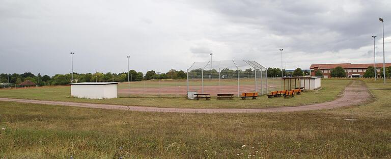 Für die Baseballer der DJK Schweinfurt Giants wird eine neue Heimstatt gesucht, da das Baseballfeld am Kessler Field bebaut wird. Für die Baseballer der DJK Schweinfurt Giants wird eine neue Heimstatt gesucht, da das Baseballfeld am Kessler Field bebaut wird.