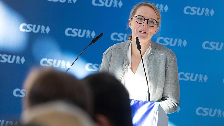 Konnte nach der Abstimmung aufatmen: Gegen den Listenvorschlag von CSU-Kreischefin Christine Bötsch zur Stadtratswahl stimmten nur wenige Delegierte. Konnte nach der Abstimmung aufatmen: Gegen den Listenvorschlag von CSU-Kreischefin Christine Bötsch zur Stadtratswahl stimmten nur wenige Delegierte.