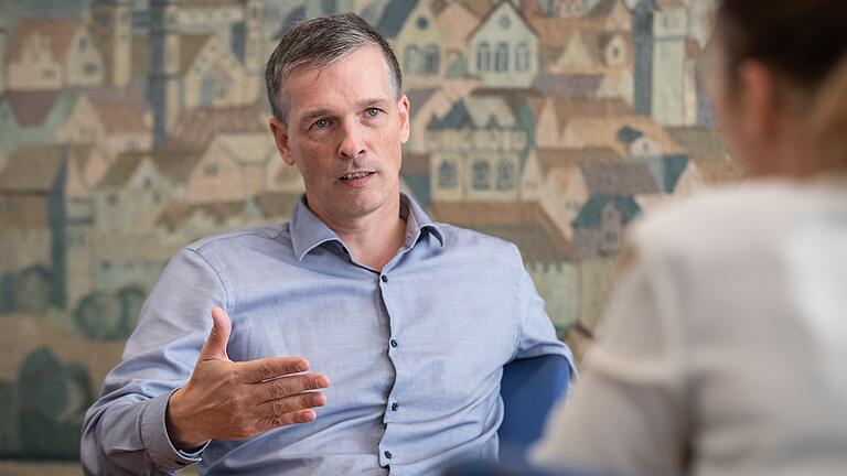 Ivo Knahn: Gedruckte Zeitung hat dann eher musealen Charakter. Ivo Knahn: Gedruckte Zeitung hat dann eher musealen Charakter.