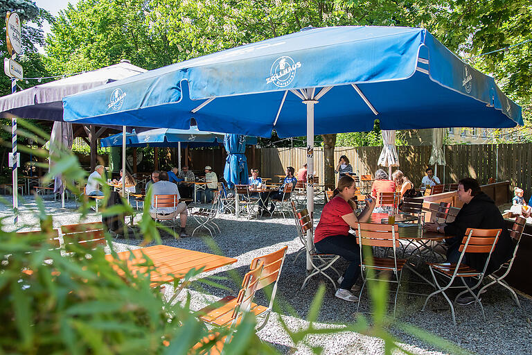 Der Zollhaus Biergarten in der Mergentheimer Straße in Würzburg hat über 400 Plätze.