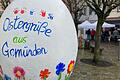 Regen und Windböen führten zu erschwerten Bedingungen auf dem Frühjahrsmarkt in der Gemündener Altstadt. Zwei Foodtrucks mussten sogar abbauen.