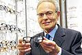 Mann mit Brille: Günther Fielmann wird 75 Jahre alt.