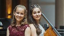 Die Cellistin Eva Hofmann und ihre Klavierbegleiterin Cosima Fischer von Mollard spielen beim Hochschulpodium.       -  Die Cellistin Eva Hofmann und ihre Klavierbegleiterin Cosima Fischer von Mollard spielen beim Hochschulpodium.